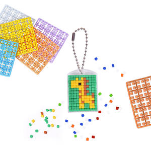 Il prodotto più venduto fai da te Mini Pixel mosaico quadrato perline educativi fai da te portachiavi giocattoli per bambini - Product Image 1
