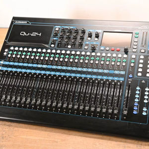 Consola de Mezclas Digital Allen & Heath Qu-24 de 24 Canales, Nueva y Auténtica, con 3 Años de Garantía - Product Image 1
