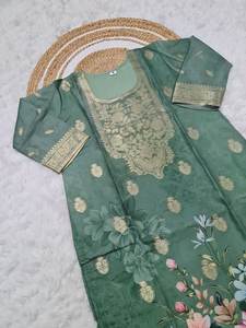 LANZAMIENTO NUEVO DISEÑADOR FESTIVE WEAR KURTI PENT CON DUPATTA TELA PURE VISCOSA JEQUARD CON TRABAJO DE IMPRESIÓN DIGITAL - Product Image 4