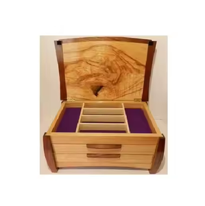 Joyero de madera maciza Vintage Princess Earrings Joyero Caja de regalo por Crescent Crafts - Product Image 4