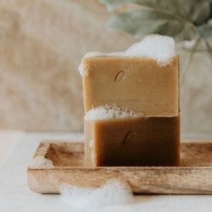 Savon à l'huile de coco hydratant en vente chaude - Fait à la main au Vietnam, écologique - Product Image 4