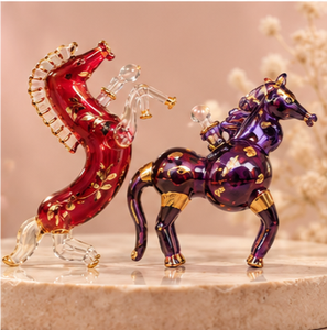 Flacon de parfum égyptien en verre en forme de cheval, peint à la main, récipient décoratif pour fragrance équine - Product Image 5