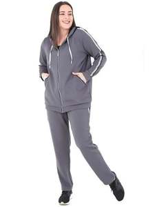 Chándal de diseñador gris contemporáneo con acentos de bloques de color y logotipo en relieve de firma para la temporada de invierno - Product Image 2