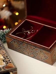 Bijoux décoratifs de luxe faits à la main, en bois moderne, avec incrustation de nacre et motif floral gravé, forme personnalisable - Product Image 6