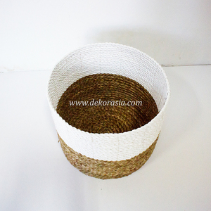 ตะกร้าใส่ผ้าสานจากหญ้าทะเล ขนาด 10 กก. ดีไซน์ทันสมัย ตกแต่งบ้านอย่างมีสไตล์ ใช้งานได้หลากหลาย ผลิตจากวัสดุที่ยั่งยืน - Product Image 4