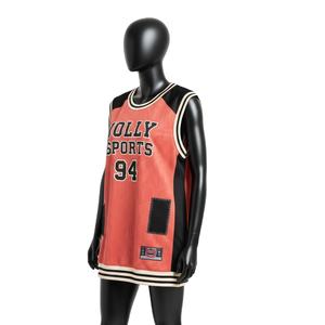 Maillot de basket athlétique pour femme en polyester maille souple GSM avec empiècements latéraux noirs, logo personnalisé thermocollé, respirant - Product Image 4