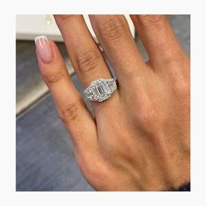 Anillo de Tres Piedras con Corte Esmeralda de Diamante Moissanite, Anillo de Boda Original de Plata 925 para Mujer, Regalo de Joyería para Fiesta de Compromiso - Product Image 6