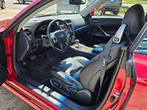 Auto Usado de Calidad a Precio Accesible, Lexus IS 250C 2011, Volante a la Izquierda - Product Image 4
