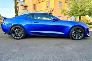 Chevrolet Camaro ZL1 Coupé 2017 usado en excelentes condiciones, 13 mil millas. - Product Image 5