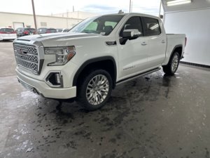 GM_C Sierra 1500 Denali 2019 d'occasion en bon état - Product Image 2