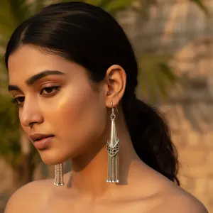 Pendentif en argent 925 et cuivre tendance pour femmes avec un pendentif en forme de cœur orné de diamants et de perles, cadeau idéal pour les fêtes religieuses - Product Image 2