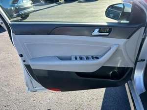 2015 pour Sonata Turbo, berline, intérieur foncé, conduite à gauche, sièges en tissu, toit ouvrant panoramique, automatique - Product Image 2