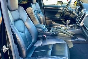 Nuevo y Más Vendido para Cayenne S Híbrido Diésel SUV, Cuero Oscuro, Techo Solar, Rendimiento Eficiente, Caja de Cambios Semiautomática - Product Image 6