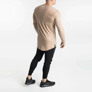 Camiseta de manga larga de doble capa informal de gran tamaño de fabricantes personalizados para hombres adultos poliéster/algodón patrón sólido seda - Product Image 5