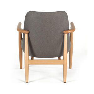 Silla Minimalista Rondic con Forma de Huevo, Tapizada en Tela Ahumada, Patas de Madera, Asiento Acolchado Cómodo, Diseño Elegante y Atemporal para Sala de Estar - Product Image 5