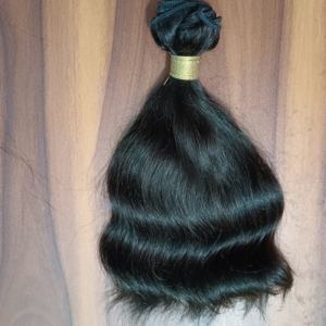 Cheveux vierges de temple du sud de l'Inde de haute qualité, machine à double trame, lisses, ondulés profonds, non traités, cuticules alignées, cheveux humains Remy - Product Image 2