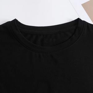T-shirt pour femme à coupe décontractée et durable, fabriqué à partir d'un tissu mélangé de qualité supérieure qui résiste au rétrécissement et aux plis - Product Image 3