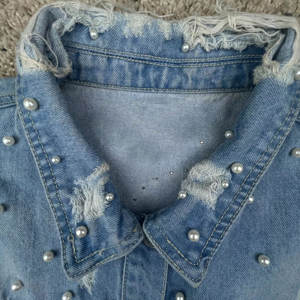 High Quality Women Washed Winter Autumn Spring <b>Jean</b> Jacket Blue Light Wash <b>Jeans</b> Pearl Studded Jacket for Ladies - Product Image 2