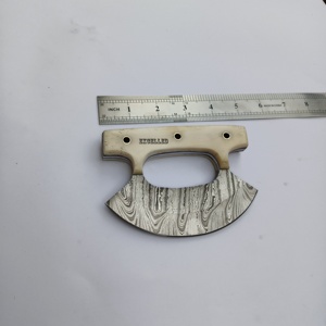 Couteau à désosser Ulu en acier damassé fait à la main avec poignée en os Logo personnalisé pour la cuisine et la découpe de pizzas dans les restaurants - Product Image 6
