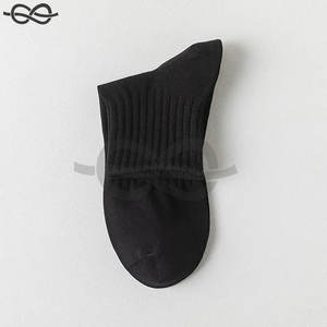 Calcetines deportivos para hombre, calcetines cortos transpirables y cómodos de alta calidad, ropa informal de baloncesto, calcetines tobilleros de corte bajo a la moda - Product Image 6