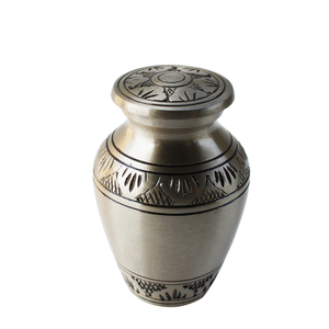 Urna de cremación de metal para cenizas, urna elegante de latón pulido para adultos, urna de cremación de metal - Product Image 2
