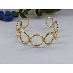 Bracelets classiques faits à la main en laiton plaqué or, style élégant avec design classique - Product Image 4