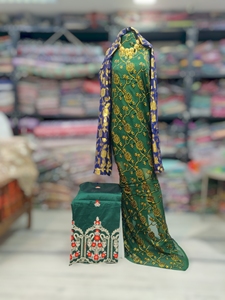 Châle de robe en velours twill jacquard somalien multicolore avec imprimé rayures géométriques brodé rouge et tissu de luxe - Product Image 6