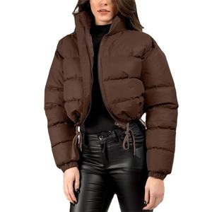 Chaqueta de invierno con cremallera de tendencia superior Chaqueta acolchada impermeable elegante para mujer Fabricante al por mayor Chaqueta acolchada OEM - Product Image 2