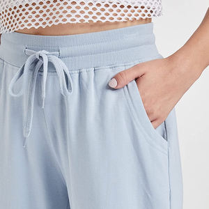 Pantalones de hombre antiarrugas con cordón transpirable Pantalones de hombre de nuevo diseño teñidos lisos para adultos con servicios OEM - Product Image 4