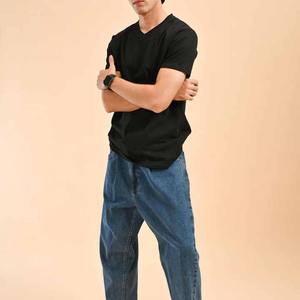 เสื้อยืดผ้าฝ้าย100% ทรงโอเวอร์ไซส์สำหรับผู้ชายพิมพ์โลโก้ตามสั่งผ้าถักในทุกสีปรับแต่งได้ - Product Image 3