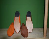 Mocassins sportifs décontractés pour homme en raphia avec semelle intérieure en cuir véritable, doublure en PVC et cuir, tige en cuir véritable, bout rond