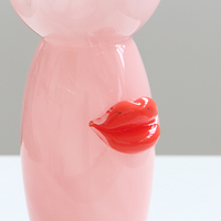 Vase en verre Art Déco pour mariage, à bord festonné, rose opale laiteux avec accent rouge, sculptural et décoratif, vente en gros