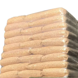 Granulés de bois de pin 6mm en forme de bâton à haut pouvoir calorifique (>4700kcal/kg) pour poêles à combustion propre chauffant des barbecues renouvelables efficaces - Product Image 1