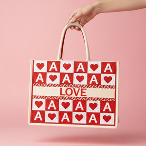 Bolsa de Mano de Lona con Cuentas en Forma de Corazón de San Valentín Hecha a Mano por Glitter Exports, Bordado LOVE, Bordado Rojo de Lujo, Calidad Premium - Product Image 1