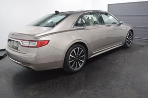 Lincoln Continental 2020 en parfait état - Product Image 4
