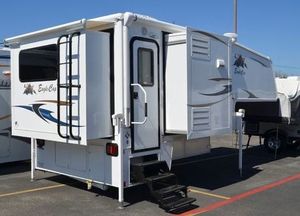 Mini caravanes à double essieu, caravanes tout-terrain avec toit relevable, caravanes de camping avec salle de bain, remorques de voyage et camping-cars à vendre - Product Image 4