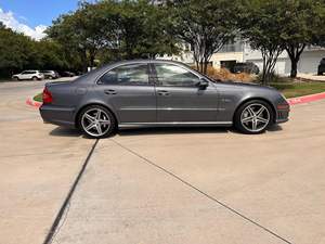 MERCEDES-BENZ E63 AMG SEDAN 2007 D'OCCASION CÔTÉ GAUCHE/CÔTÉ DROIT - Product Image 2