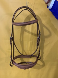 Brida de caballo profesional hecha en India Diseño de cuero duradero con riendas para montar a caballo - Product Image 3