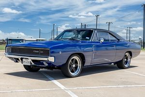 Dodge Charger 1968 Usado en Buen Estado, Motor Hemi V8 de 6.1 Litros, Transmisión Manual T56 de 6 Velocidades, Restaurado - Product Image 3