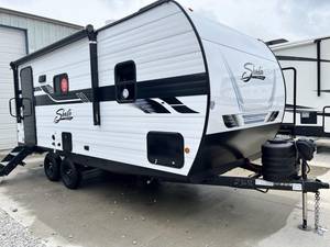 Caravane de voyage pour 6 personnes, design moderne en aluminium, camping-car avec cuisine et salle de bain - Product Image 5