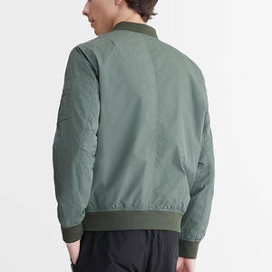 Veste bomber à capuche en toile personnalisée de grande taille pour homme, respirante, de haute qualité, couleur unie, vente en gros - Product Image 2