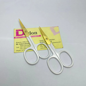 Ciseaux de maquillage couleur blanche enduite de lame plaquée or petits ciseaux de manucure en acier inoxydable Logo personnalisé ciseaux à sourcils - Product Image 1