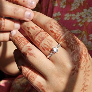 Topacio azul Cuarzo Infinito Anillo de plata Ajuste de garra Joyería de plata simple para bodas y fiestas - Product Image 2