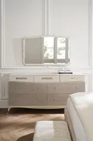 Trouvez votre rythme : Commode classique élégante pour rangement à prix de liquidation exclusifs