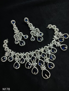 ชุดสร้อยคอเจ้าสาวประดับเพชรแบบอเมริกันและชุดเครื่องประดับต่างหูคลาสสิกสำหรับงานแต่งงานเครื่องประดับสไตล์คลาสสิกสำหรับผู้หญิง - Product Image 2