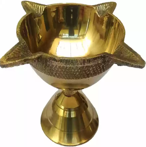 Chaarmukhi avec support en laiton Akhand Jyoti Diya, dernière conception religieuse Jyoti Diyas aux tarifs de gros et directement de l'usine - Product Image 1