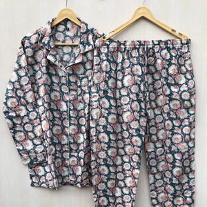 Ensemble pyjama imprimé floral indien, tenue de nuit, tenue de soirée, robe de nuit en coton, cadeau pour elle - Product Image 1