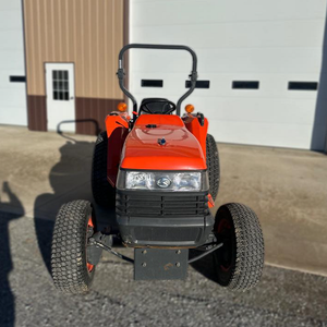 รถแทรกเตอร์ L2800 Kubota มีสินค้าในสต็อกที่รวดเร็วซื้อตอนนี้คุณภาพดีพรีเมียมรับประกันราคาขายส่งมีคำสั่งซื้อวันนี้ - Product Image 6