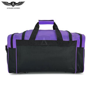 Sac de sport en polyester durable, sac de voyage et de sport spacieux avec sangles réglables, design résistant à l'eau et léger, sacs de sport - Product Image 4