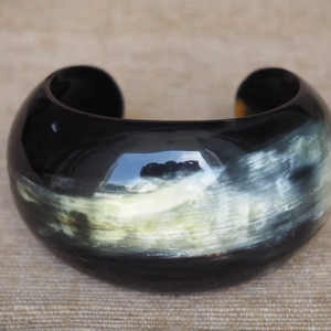 Brazaletes de Cuerno de Búfalo Natural, Joyería Artesanal de Cuerno de Búfalo - Product Image 1